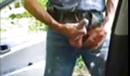 HUSBAND در حال گرفتن یک دانلود بهترین فیلم سکسی دنیا BLOWJOB